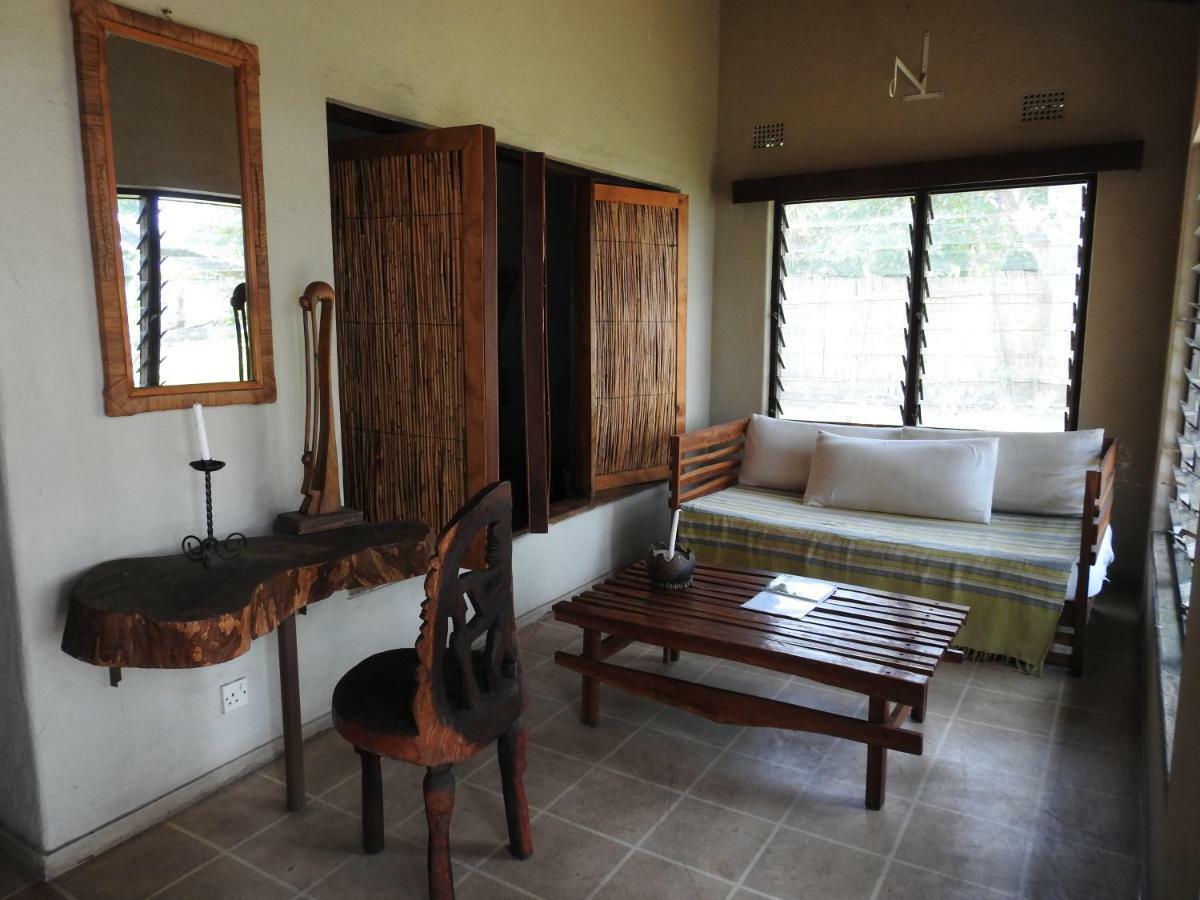 Norman Carr Cottage Monkey Bay Esterno foto