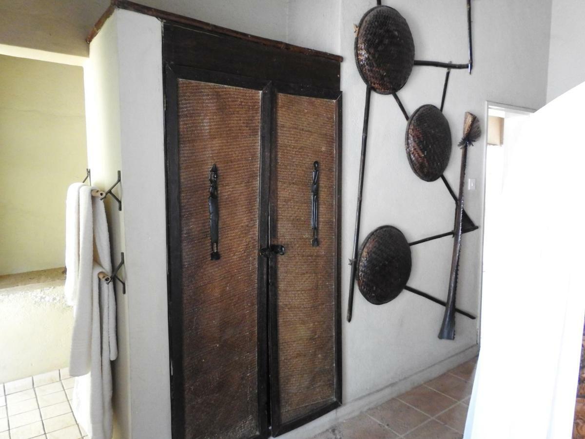 Norman Carr Cottage Monkey Bay Esterno foto