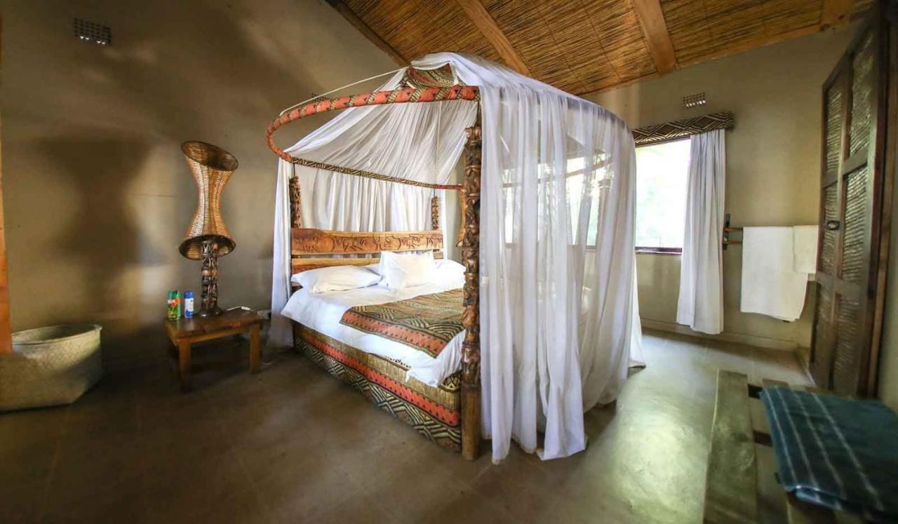 Norman Carr Cottage Monkey Bay Esterno foto